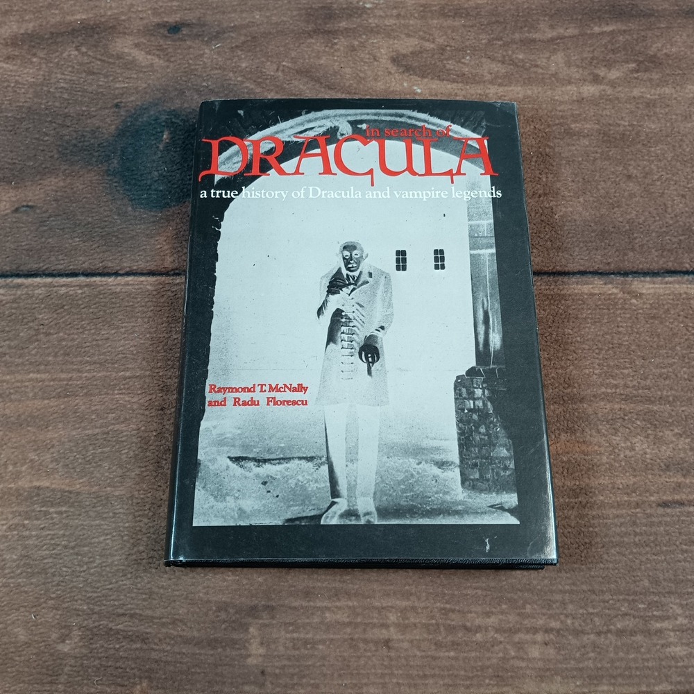 Galahad Books In Search of Dracula Hardcover Unisex OS Black Good 1972 History